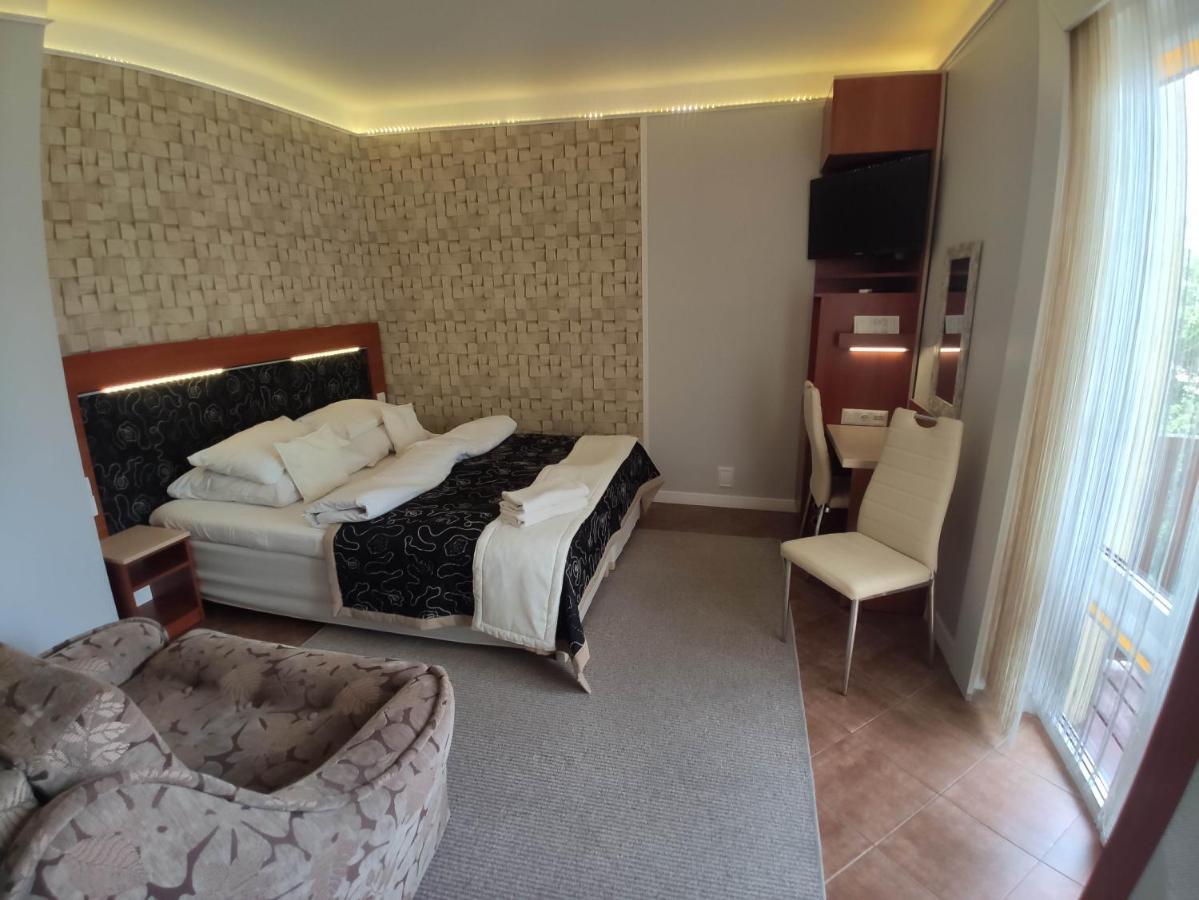 Władysławowo Ow Sargus Bed & Breakfast エクステリア 写真