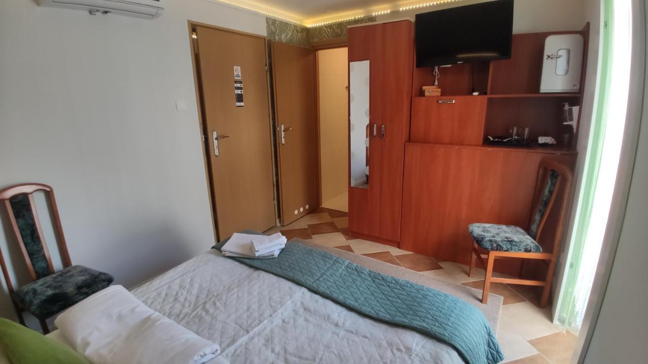 Władysławowo Ow Sargus Bed & Breakfast エクステリア 写真