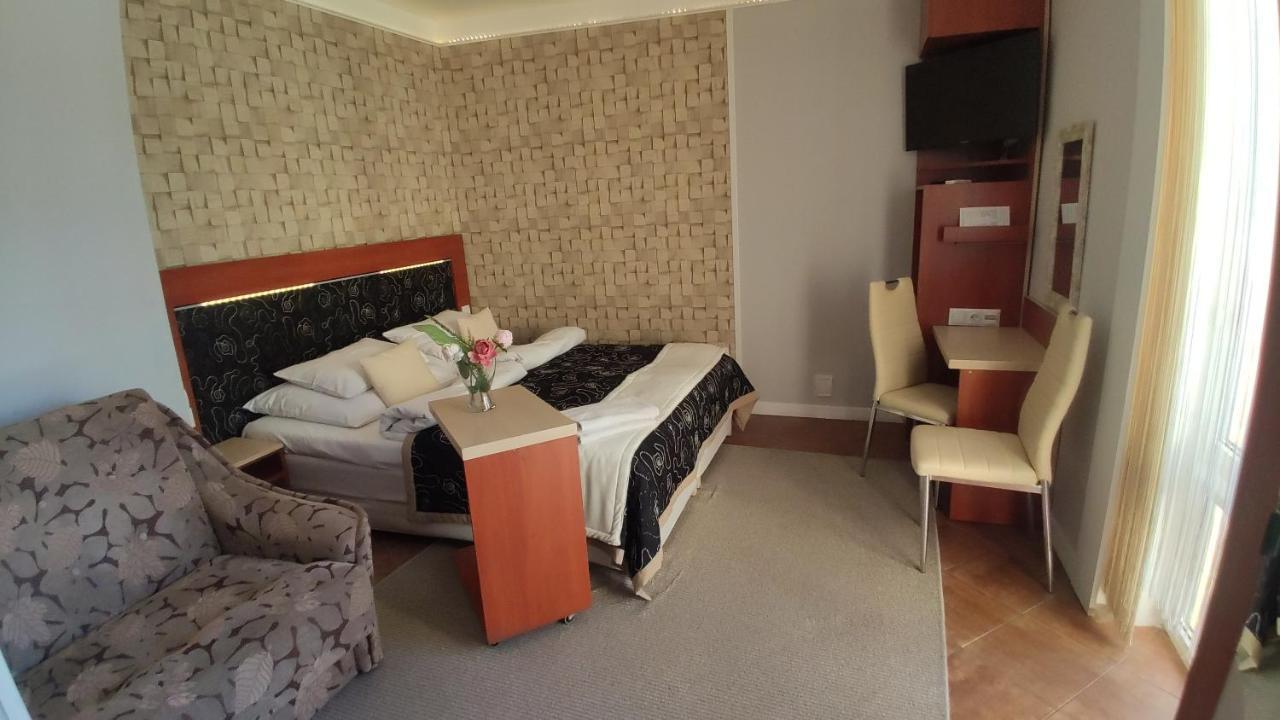 Władysławowo Ow Sargus Bed & Breakfast エクステリア 写真