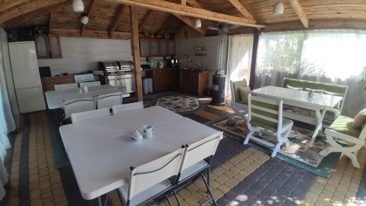 Władysławowo Ow Sargus Bed & Breakfast エクステリア 写真