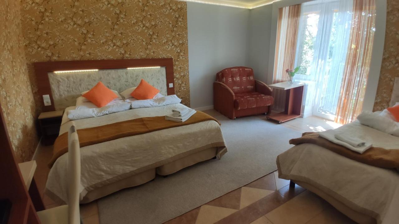 Władysławowo Ow Sargus Bed & Breakfast エクステリア 写真